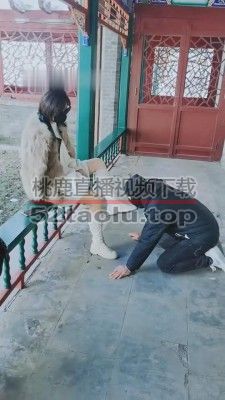 【语晴】户外景点调教恋足狗 bf8185