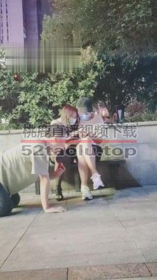 【重庆男神】户外情侣伺候上课 bf16043