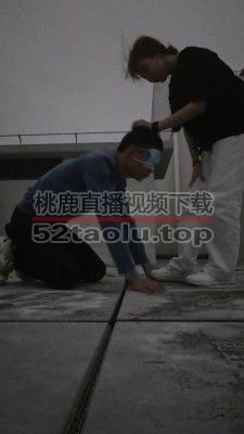 【小亿】阳台素人调-小白鞋超臭白棉袜强迫狗闻舔 bf26874