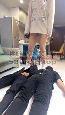 【阿昆】皮鞋白袜全体重踩双狗-转胯骑马耳光-裸足舔 bf28845