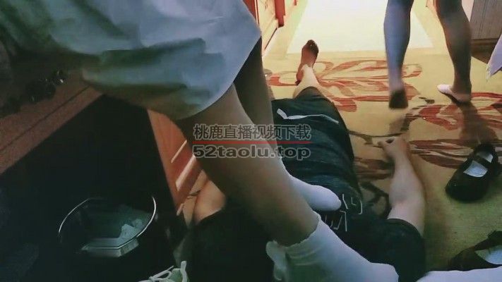 【武汉小主】情侣奴-奴下奴-胯下乳/全体重踩/闻船袜/坐脸 bf29516