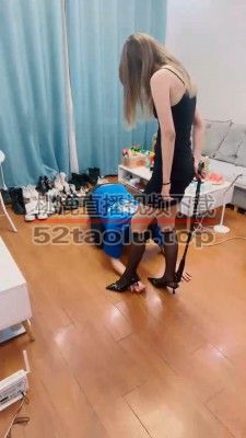 【jenn】续集-高跟黑丝-转胯爬行/鞭打/吃口水/踩踏耳光 bf30704