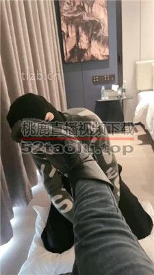 【绝美兔女王】嘴叼袜子/舔脏长靴/裸足踩狗脸 JS231220-4