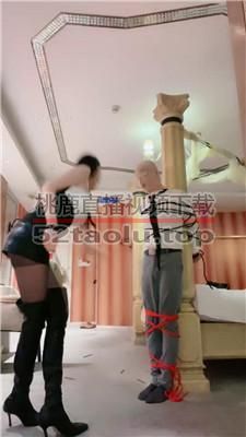 【艾琳175S】重度酷刑-鞭打-藤条打断-长靴白袜踩踏【上】 bf39089