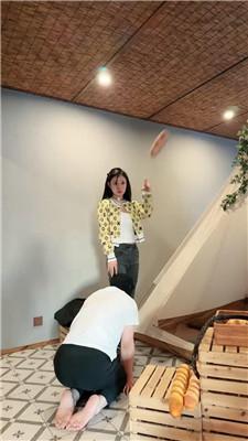 【妮可】强制闻运动鞋白袜/胯下遛狗/吊鞋 bf44973