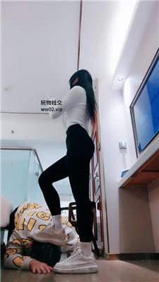 【妮蔻】抽耳光/袜子塞嘴/脏小白鞋白袜踩踏 bf46000