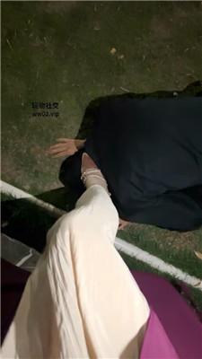 【绵绵】深夜户外遛狗恋足舔 JS241028-33