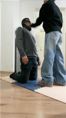 【海绵大大】重度耳光/掐乳/雪地靴踩/闻舔白袜 JS241212-9