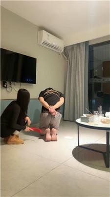 【菲sss】五花大绑-马丁靴白袜踩踏重度鞭打 bf48184