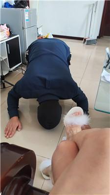 【潍坊诗诗】圈养家奴下跪伺候 JS241222-2