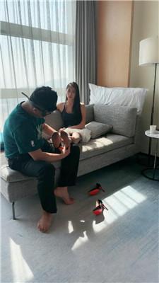 【爱丽丝】出差诱惑老板做奴 JS250428-39