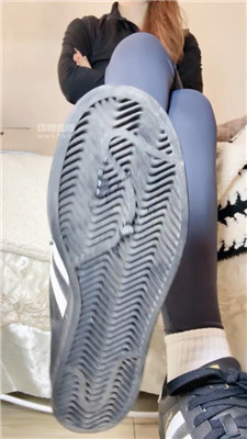 【姜琦琦】瑜伽裤白棉袜贝壳头    250611-9