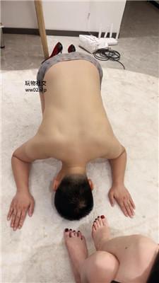 【诗诗】沉浸式裸足狂舔/镜前羞辱 JS240930-10